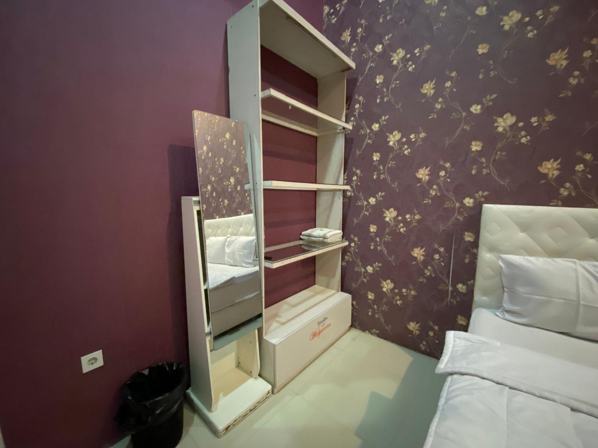 Griya Rw Family Guest House Redpartner Solo Exterior foto